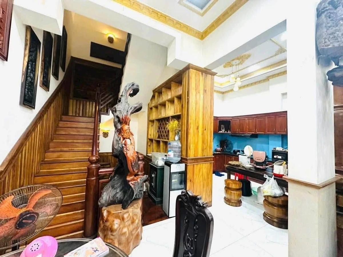 Bán nhà góc 2 mặt tiền ĐT743, 1 hầm 3 lầu, 221m2, giá 12 tỷ, Dĩ An, Bình Dương - Ảnh thu nhỏ 4