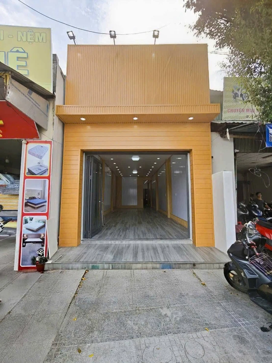 Bán nhà mặt tiền Nguyễn Trung Trực Rạch Giá, 96m² - Ảnh 1