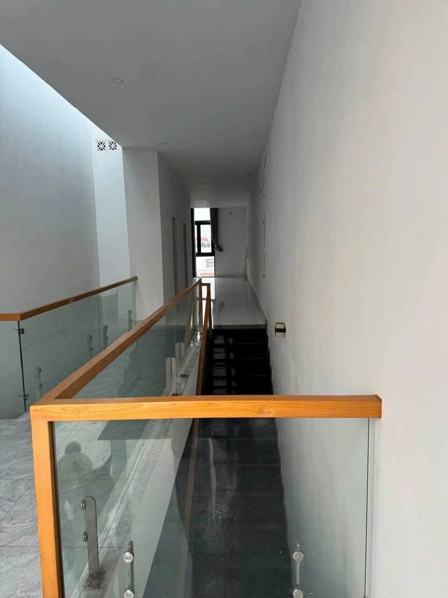 Cho thuê nhà mặt tiền Bạch Đằng, Thủ Dầu Một 105m2, 15tr/tháng - Ảnh thu nhỏ 2