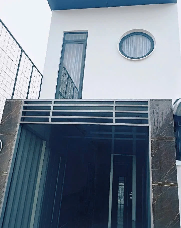 Bán nhà phố 2 tầng 60m2 đối diện Vạn Phúc City, Thủ Đức, giá nhỉnh 5 tỷ - Ảnh 1