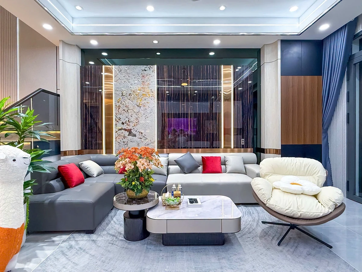 Bán nhà 2 lầu 4PN 240m² nội thất sang trọng Cần Thơ - Ảnh thu nhỏ 3
