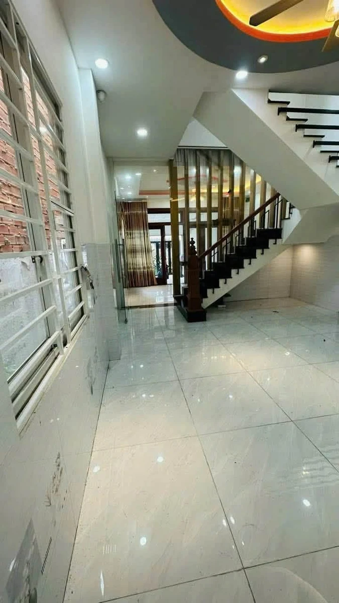Nhà cho thuê 4PN 5WC 80m² Hương Lộ 2 Bình Tân 15tr/tháng - Ảnh thu nhỏ 2