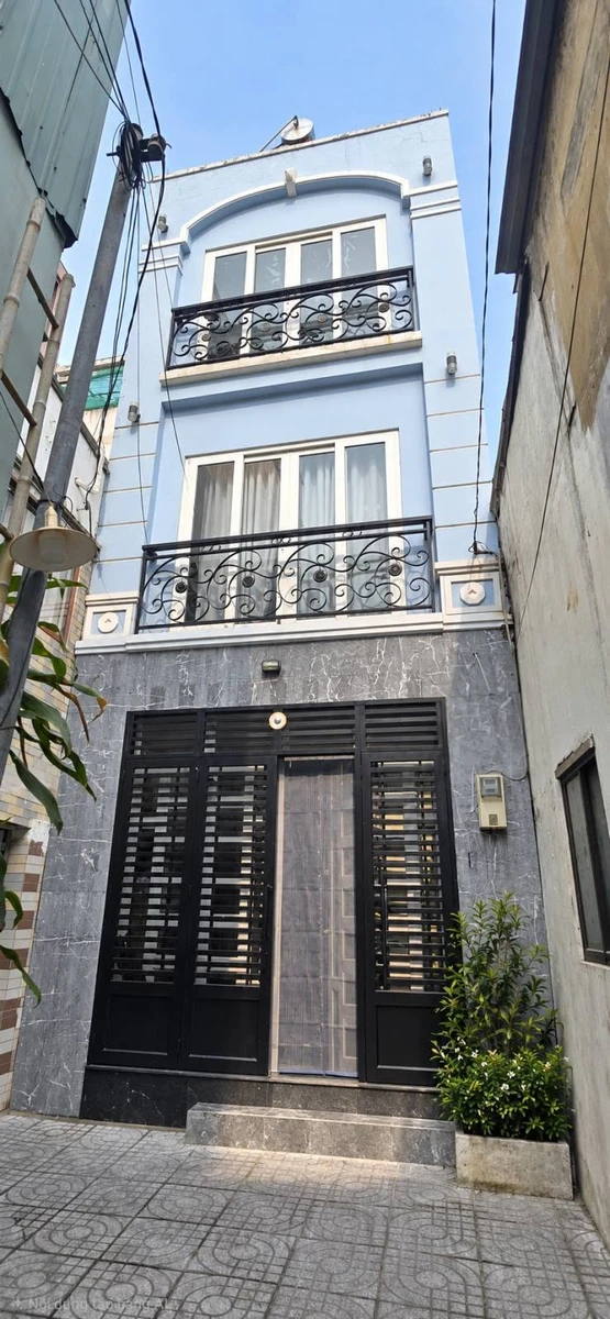 Bán nhà hẻm 3 tầng đúc 2PN, 60m² sử dụng, đường Trường Sa, Bình Thạnh, giá 4,3 tỷ - Ảnh 1