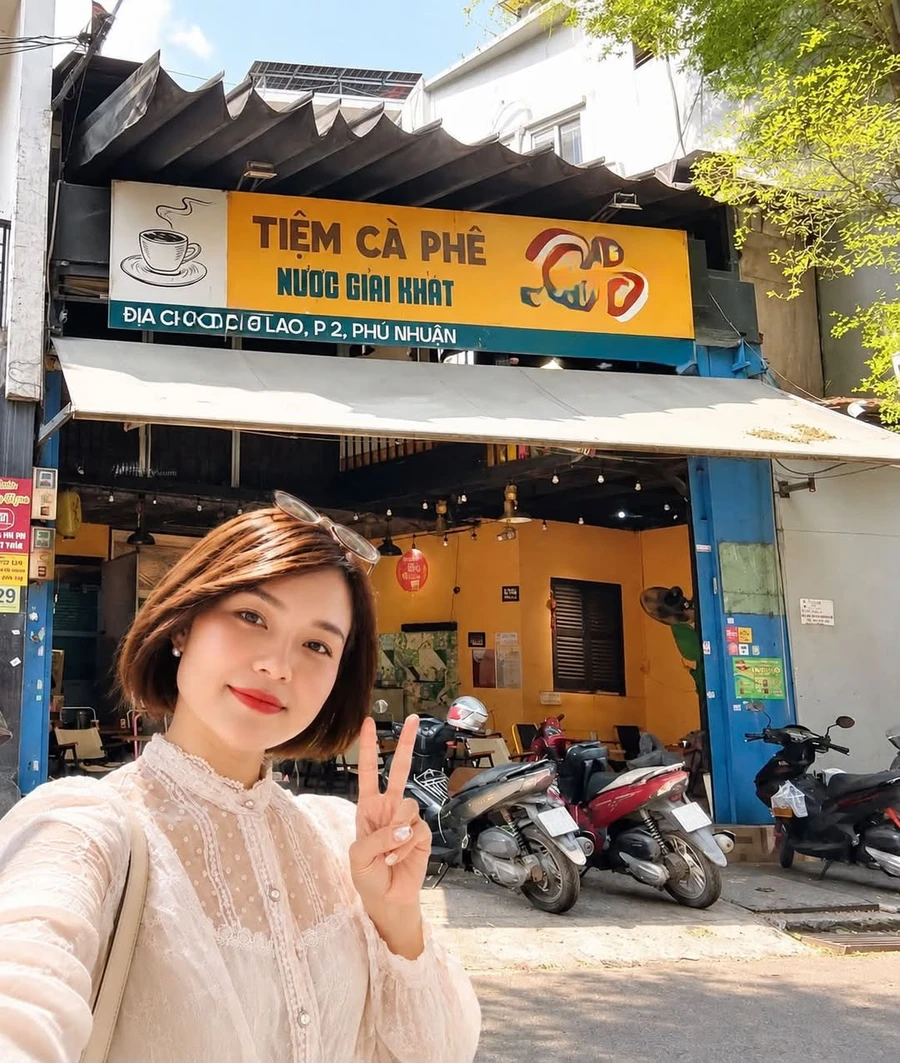 Bán nhà mặt tiền Cù Lao, Phú Nhuận, ngang 6,5m, 35m², đang cho thuê kinh doanh café - Ảnh 1