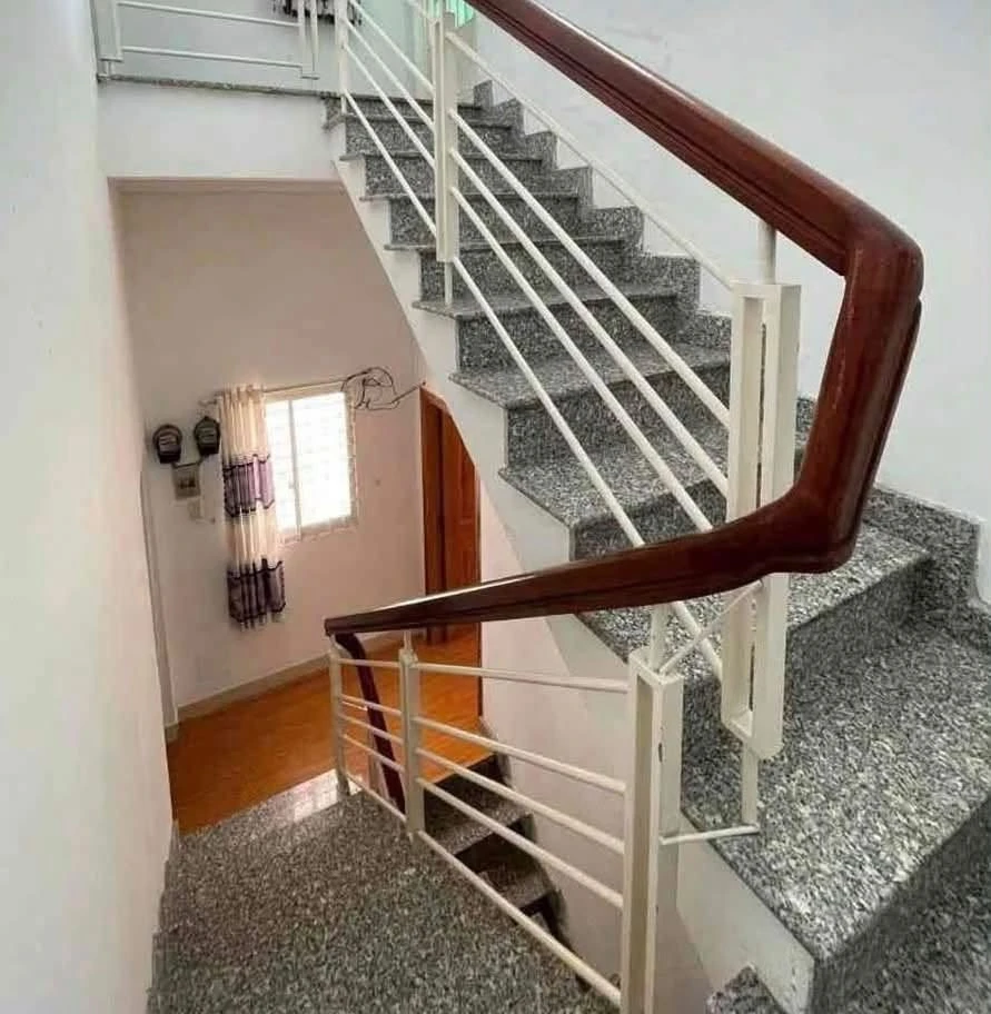 Bán nhà 4 tầng Lạc Long Quân Tân Bình 63.6m2 giá 6 tỷ - Ảnh thu nhỏ 3