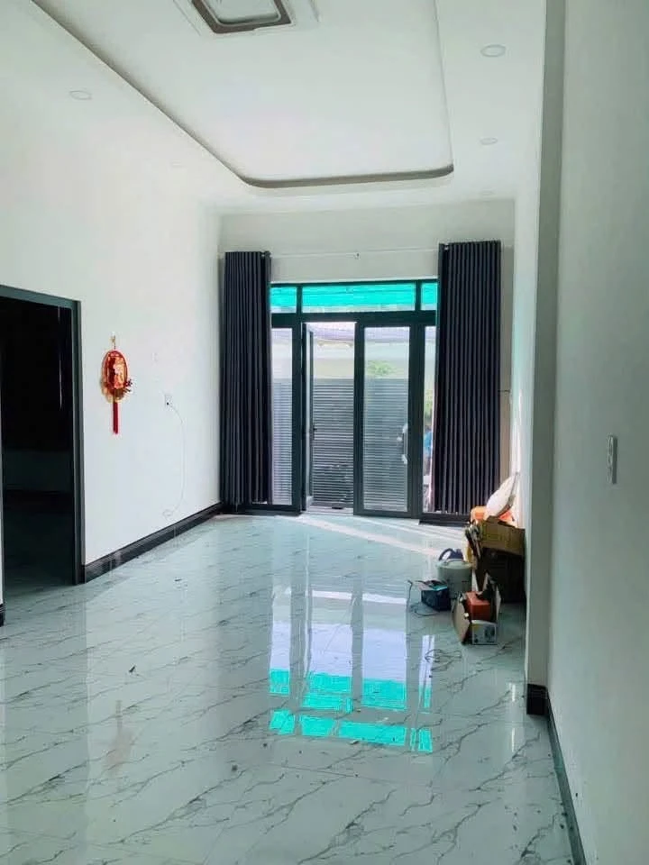 Cho thuê nhà 2PN 104m² gần Vòng Xoay Phú Khương, Bến Tre - 5tr/tháng - Ảnh 1