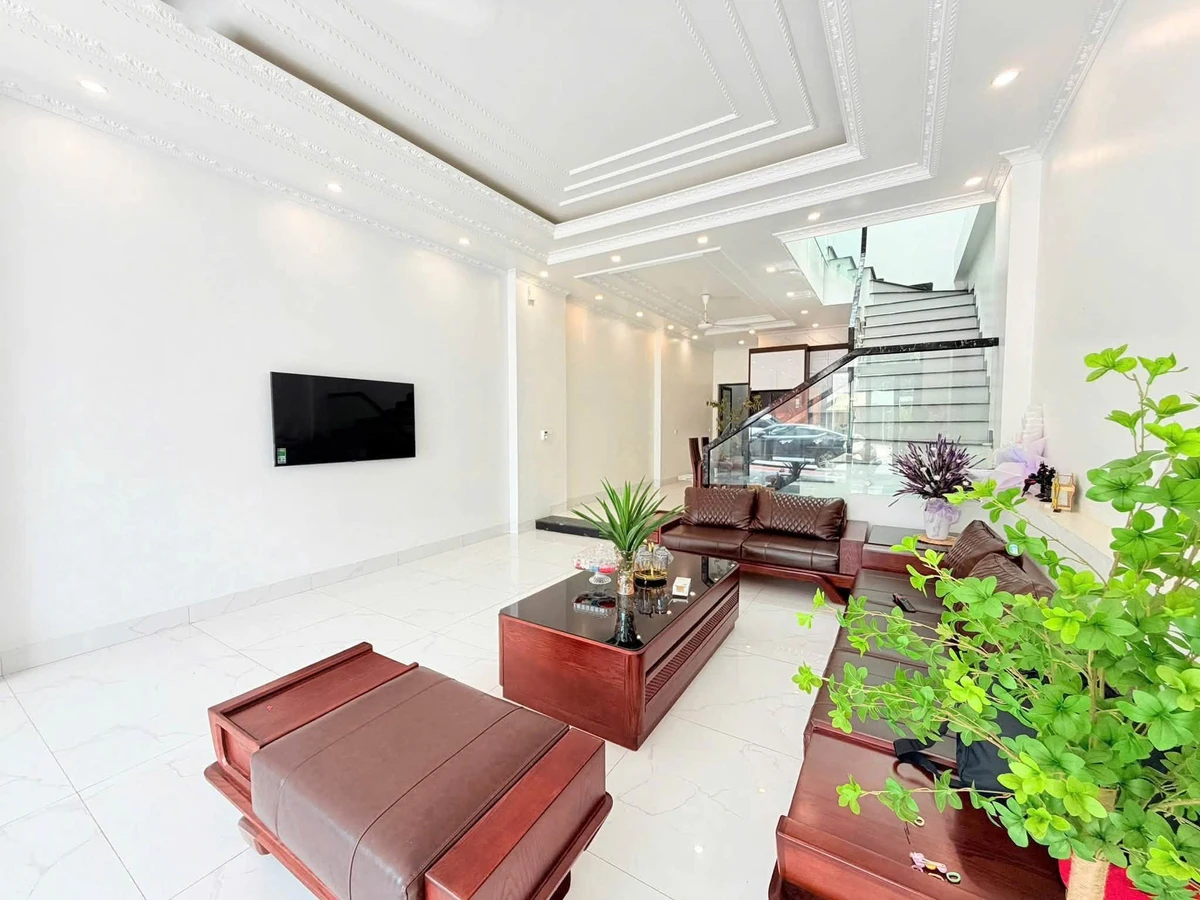 Bán nhà 2 tầng 100m² Đoàn Kết B9, Bình Tân 2,7 tỷ - Ảnh thu nhỏ 2