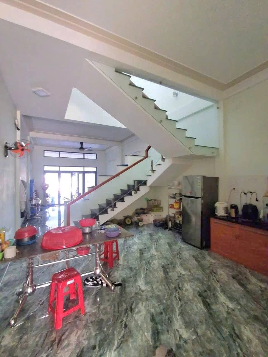 Bán nhà mặt tiền 104m2 giá 5 tỷ 1, Quy Nhơn - Ảnh thu nhỏ 2
