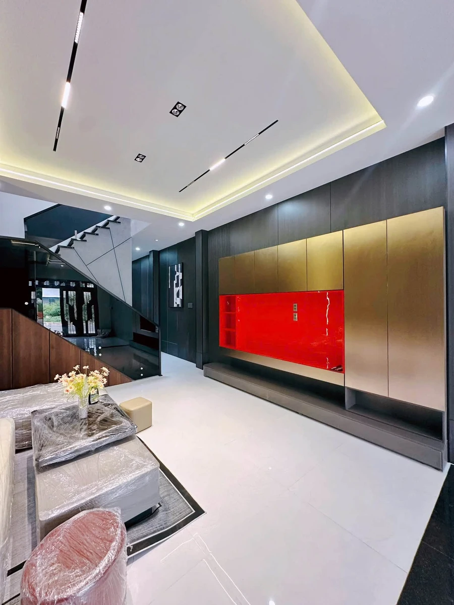 Bán nhà phố 3 PN 90m² sang trọng Rạch Giá 3 tỷ 600 triệu - Ảnh thu nhỏ 4