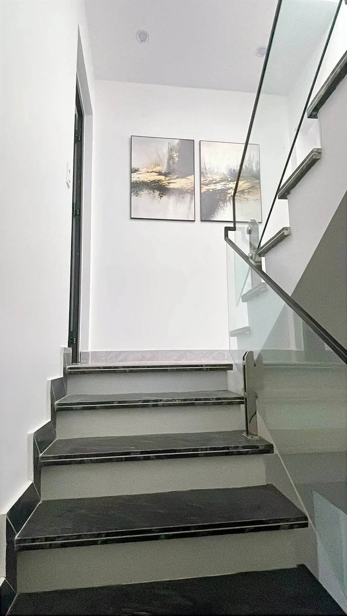 Bán nhà 59m² sân cổng riêng đường Trần Nguyên Hãn giá 3 tỷ 950 - Ảnh thu nhỏ 2