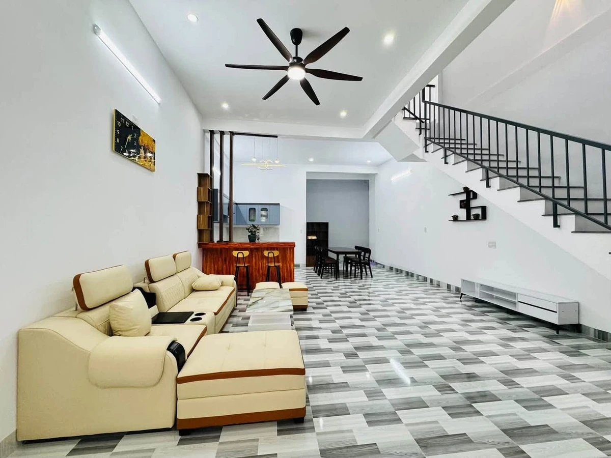 Bán nhà 2 tầng 99m2 Bà Triệu 2,19 tỷ - Ảnh thu nhỏ 2