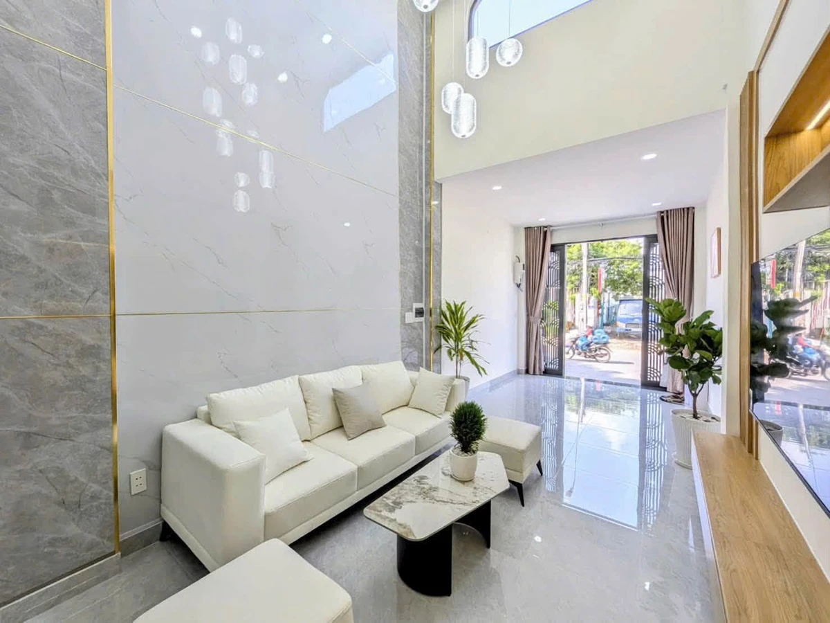 Bán nhà mặt tiền Nguyễn Xí, Bình Thạnh 150m² 9,1 tỷ - Ảnh thu nhỏ 4