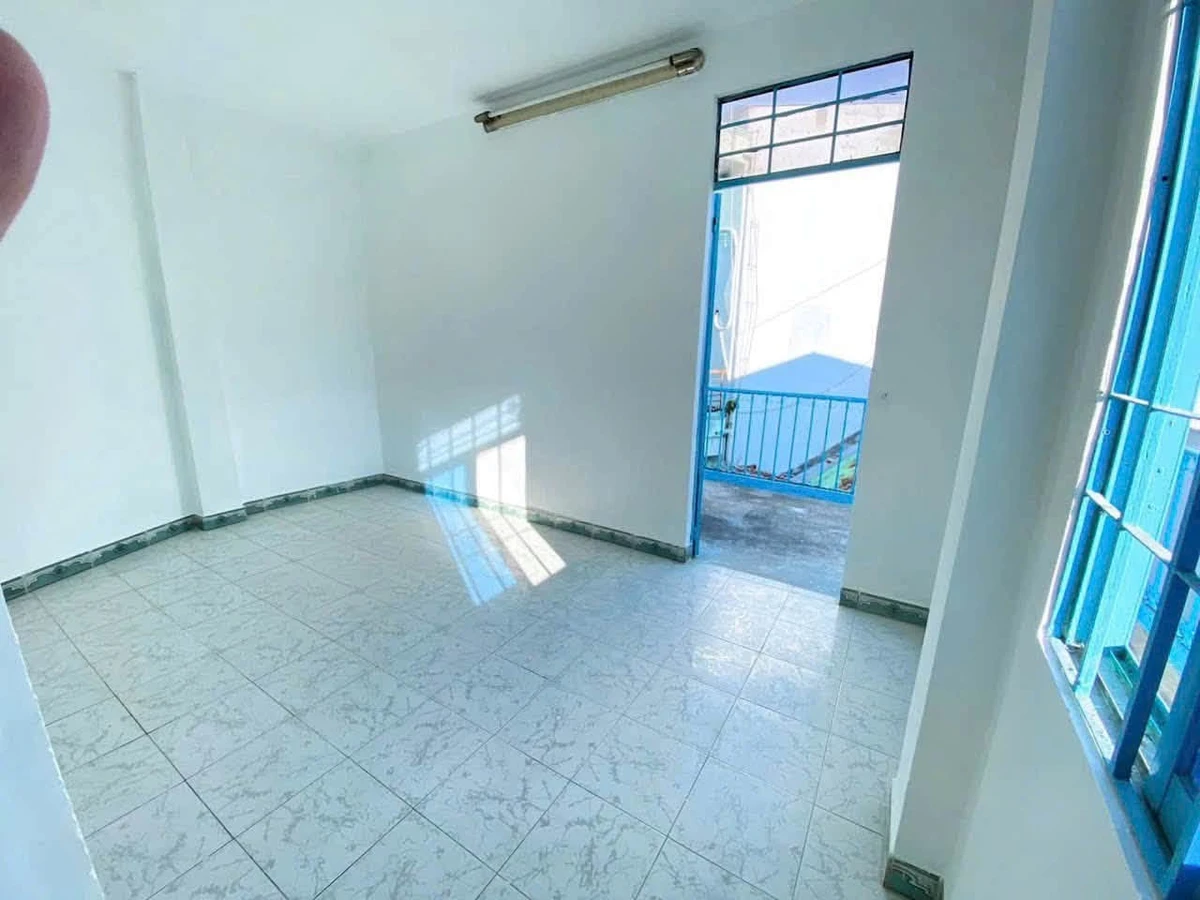 Bán nhà 1 trệt 2 lầu 3 mặt tiền, 82m2, Nha Trang, 3 tỷ 290 triệu - Ảnh thu nhỏ 5