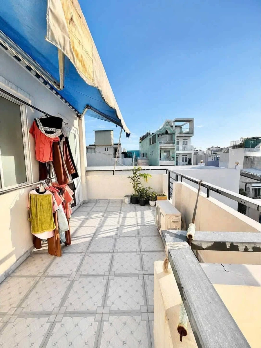 Bán nhà phố CMT8, Quận 10, 42m² x 4 tầng, 5 phòng ngủ, 4 tỷ - Ảnh thu nhỏ 4