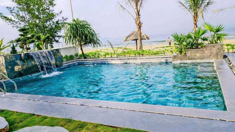 Chủ nhà cần bán Villa Biển Hoa Tiên, 615m2, căn giáp ngay biển. hoàn thiện mặt ngoài. Giá: 17tỷ LH