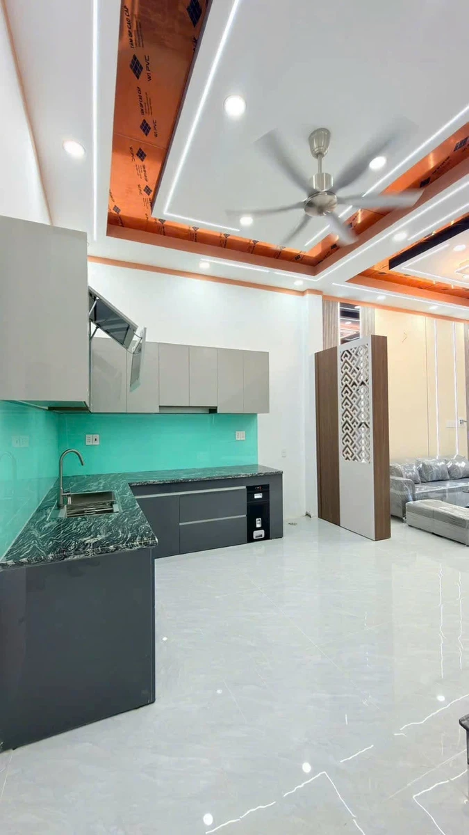 Nhà bán 3 tỷ 9, 3PN, 125m2, Thủ Đức, đường thông - Ảnh thu nhỏ 3