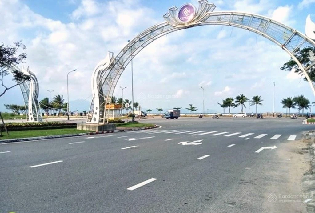 Chỉ 6,95 tỷ có nhà 100m2 mặt tiền đường 10,5m Phú Thạnh 7 đối diện Quảng trường Liên Chiểu siêu vip - Ảnh thu nhỏ 3
