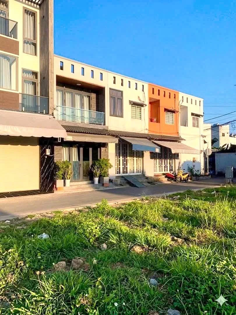Bán nhà 2 tầng 2 mặt tiền 52m² đường Huỳnh Tấn Phát, Quận 7, giá 5,85 tỷ - Ảnh 1