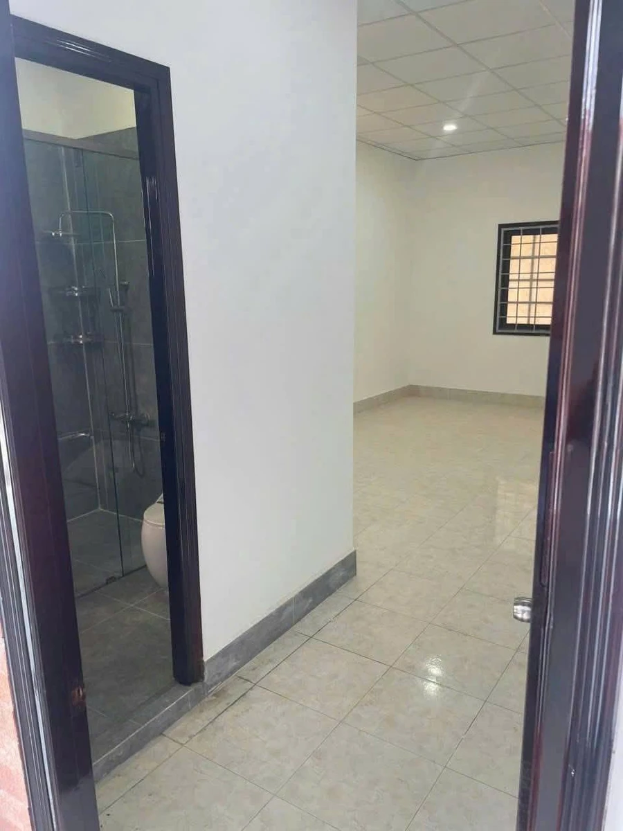 Cho thuê nhà mặt tiền Lạc Hồng, 4PN, 210m², 20 triệu/tháng - Ảnh thu nhỏ 5