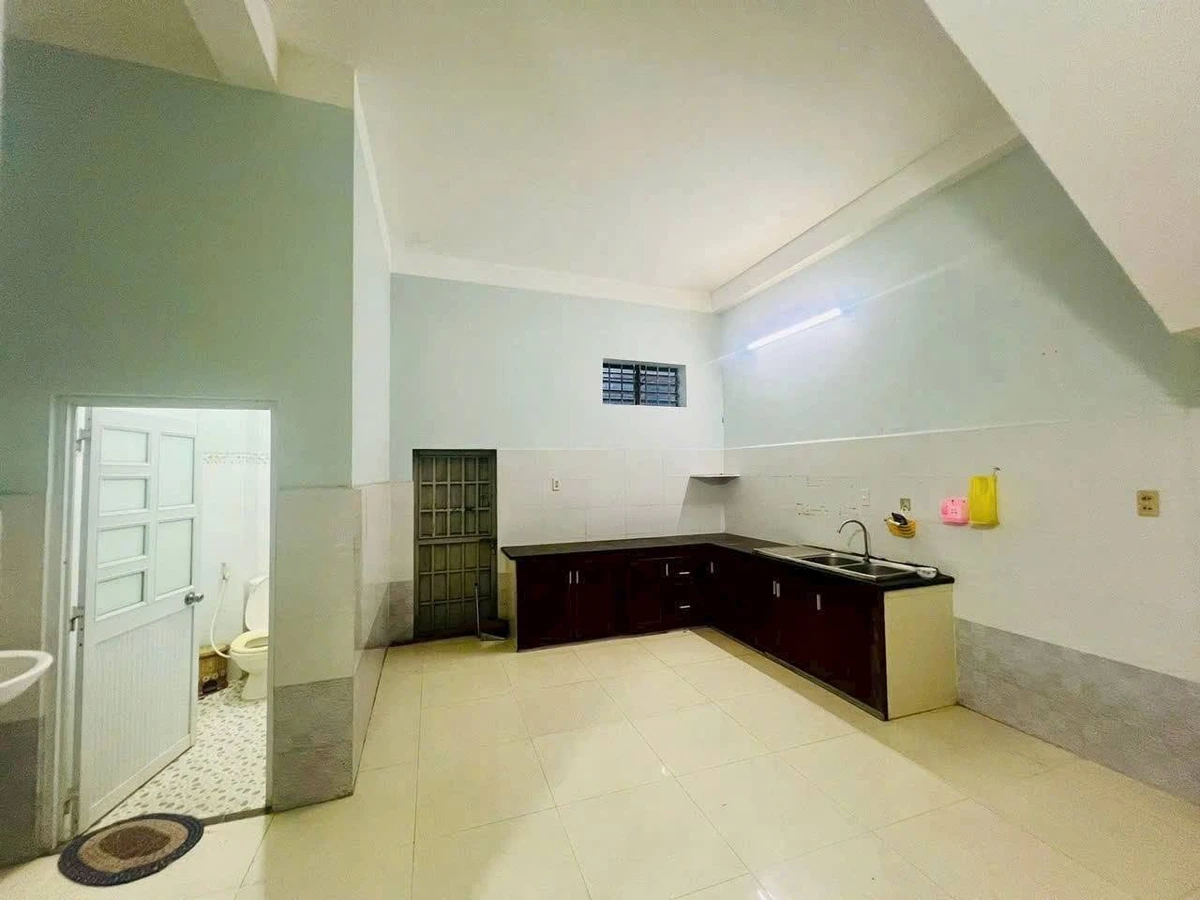 Bán nhà mặt tiền 1 trệt 1 lầu 98m2 đường Nguyễn Bính, Phường Bà Rịa, giá 4,95 tỷ - Ảnh thu nhỏ 4