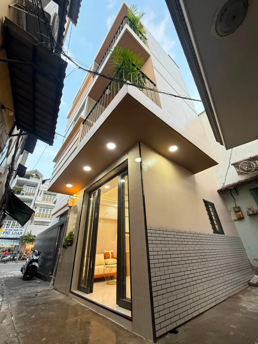 Nhà hẻm bán 3,99 tỷ, 18 m² Phạm Văn Chí, Q6 - Ảnh 1