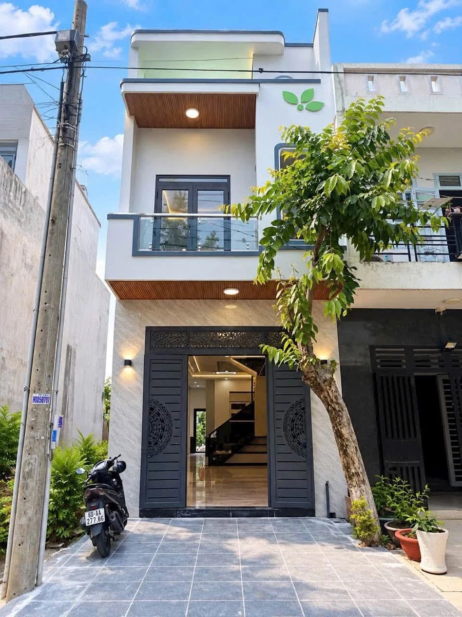 Bán nhà 1 trệt 1 lầu 150m2 Trấn Biên 5.2 tỷ - Ảnh 1