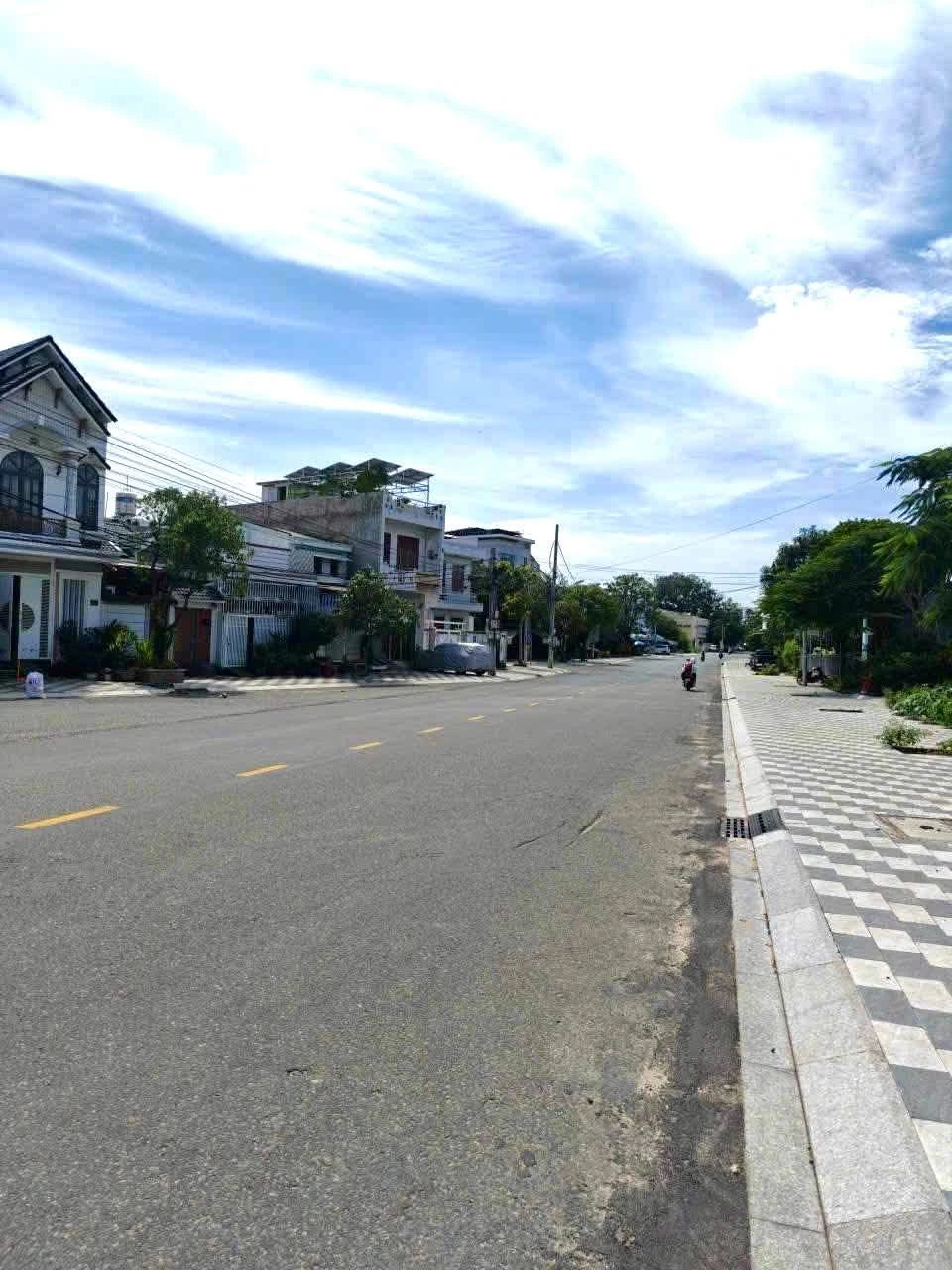Bán nhà 1 trệt 1 lầu 90m² Phan Thiết, giá 3,95 tỷ - Ảnh 1