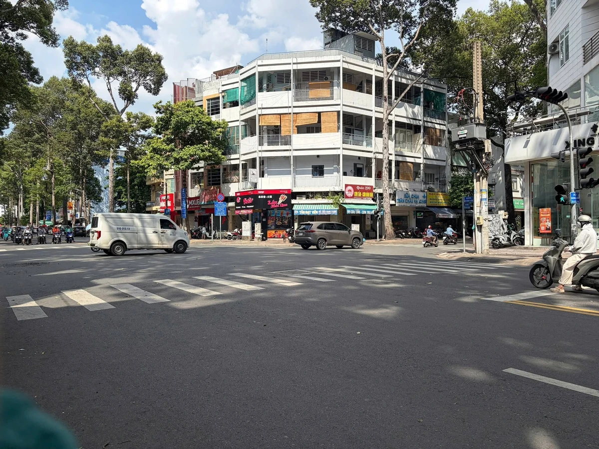 Cho thuê shophouse mặt tiền An Dương Vương 6x8m, Quận 5, 65tr/tháng - Ảnh thu nhỏ 3