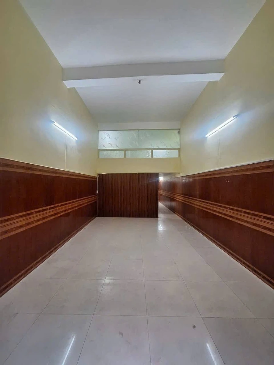 Cho thuê nhà hẻm Trần Hưng Đạo, Q5, 80m2, 3PN - Ảnh thu nhỏ 2