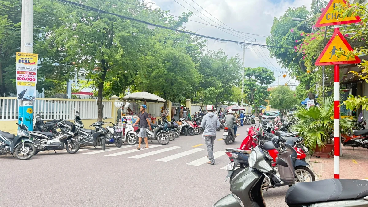 Bán nhà mặt tiền 46m² 2 tầng 2PN khu chợ Hoa Lư Quy Nhơn - Ảnh thu nhỏ 2
