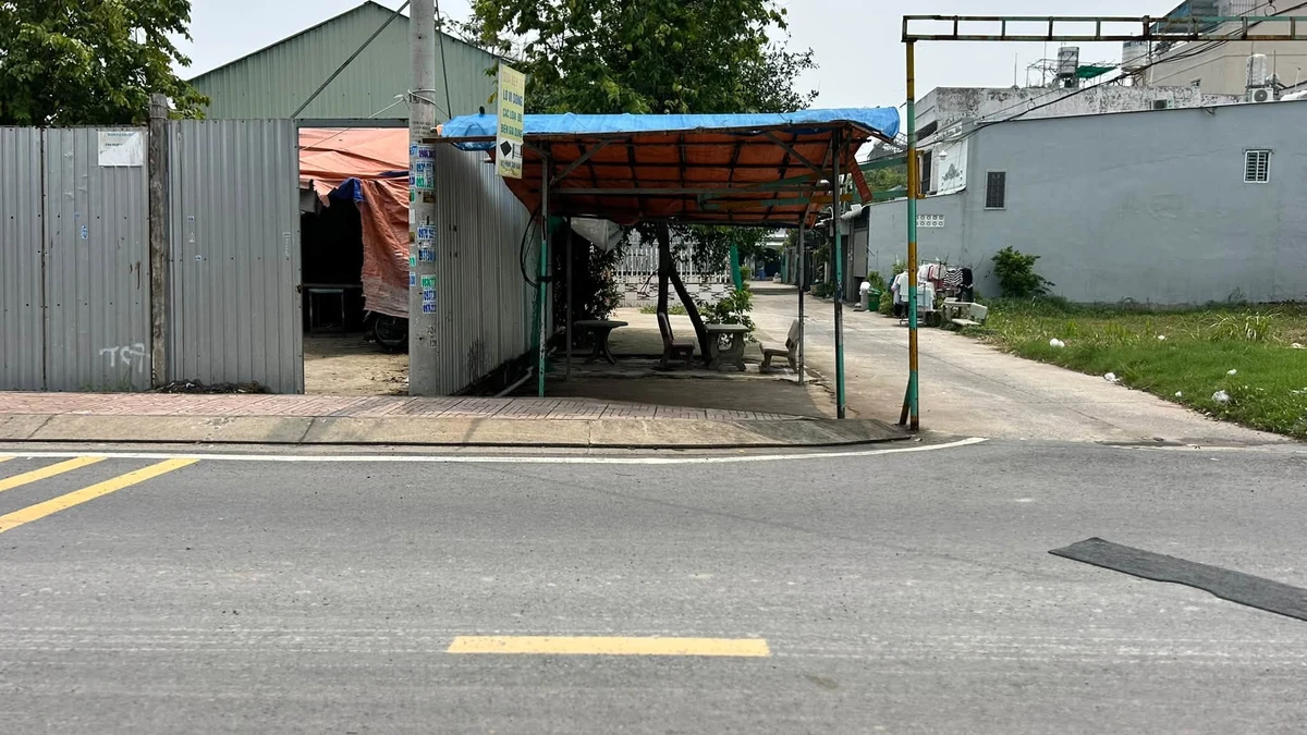 Bán đất mặt tiền Phạm Thị Vàng 4.5x23m, giá 1.3 tỷ, Trung Chánh, Hóc Môn - Ảnh thu nhỏ 2