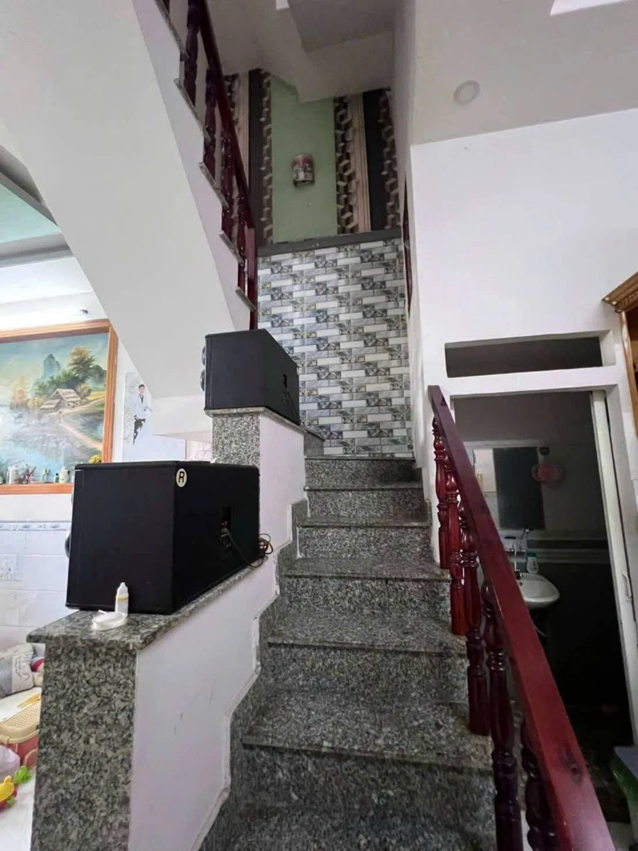 Bán gấp nhà 1 trệt 2 lầu 4PN 3WC 4x10m mặt tiền đường bê tông tại Mỹ Hạnh Nam, Đức Hòa, Long An - Ảnh thu nhỏ 5
