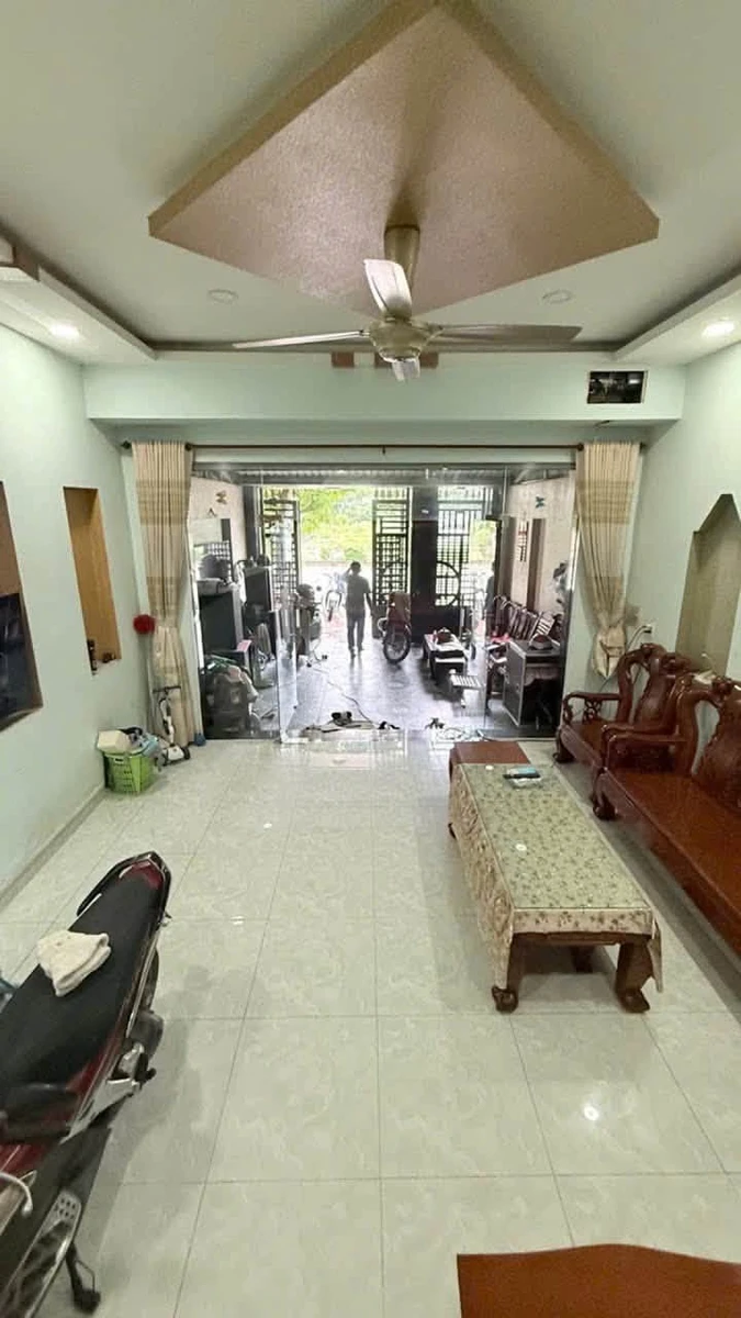 Bán nhà 3 tầng 100m² Dĩ An hơn 7 tỷ - Ảnh thu nhỏ 3
