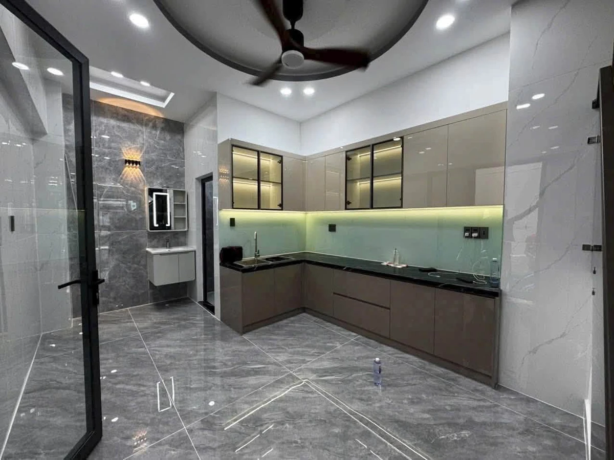 Bán nhà hẻm xe hơi 8m Hậu Giang Quận 6, 4x14m, 1 trệt 2 lầu, giá 8,5 tỷ - Ảnh thu nhỏ 4