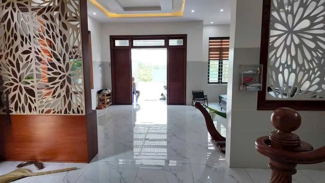 Bán nhà mái Thái góc 2 mặt tiền 10x30m, 4PN, Hòa Long, TP Bà Rịa, giá 5,35 tỷ - Ảnh thu nhỏ 3