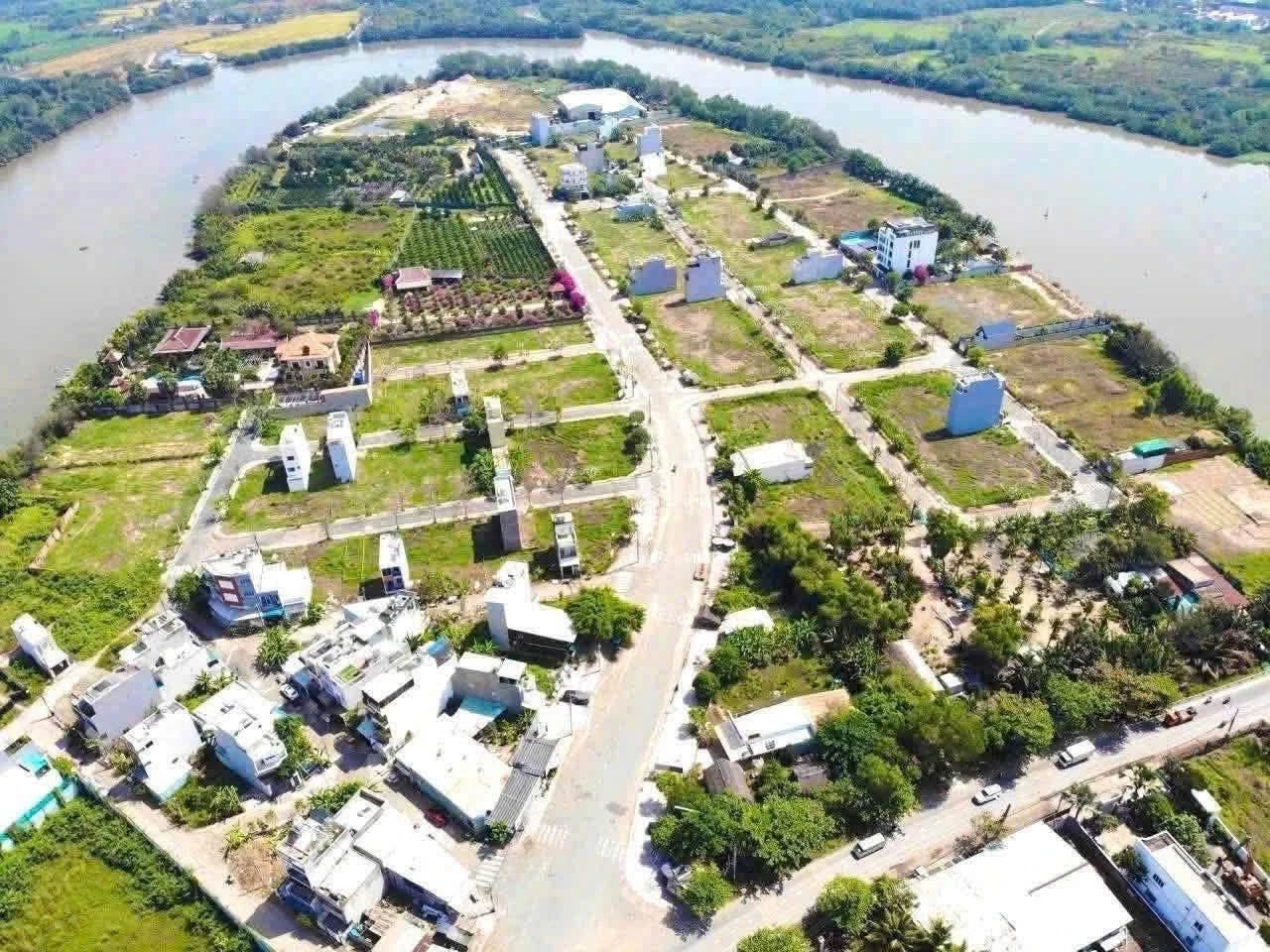 Bán lô đất 61,8m2 full thổ cư Đảo Kim Cương, Quận 9 cũ, giá 3,05 tỷ - Ảnh 1