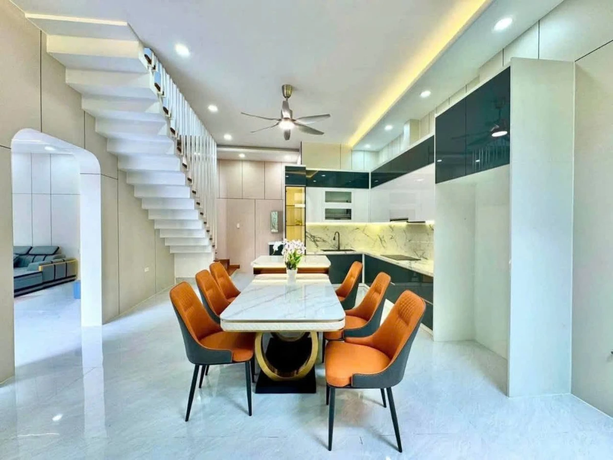 Bán nhà 140m² full nội thất đường Nguyễn An Ninh, Phường Dĩ An, giá 5,9 tỷ - Ảnh thu nhỏ 3