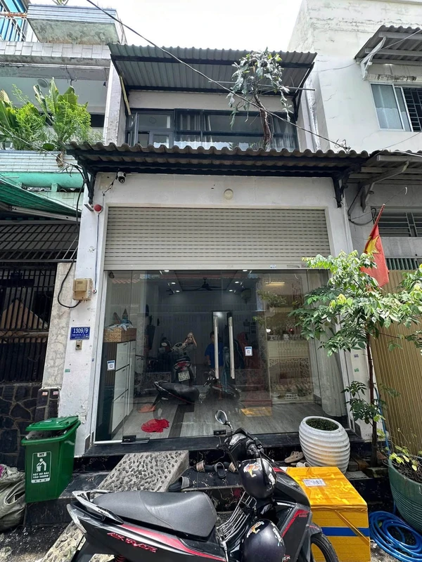 Bán nhà 2 mặt tiền hẻm ô tô 1 sẹc, 1 trệt 1 lầu, 2PN, Phan Văn Trị, Gò Vấp