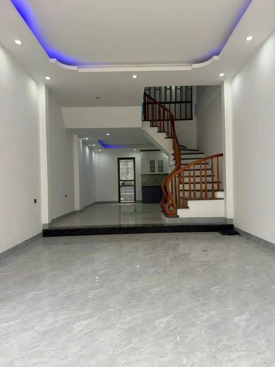 Bán nhà 70m2, 4 tầng, độc lập, 6.7 tỷ - Ảnh thu nhỏ 3