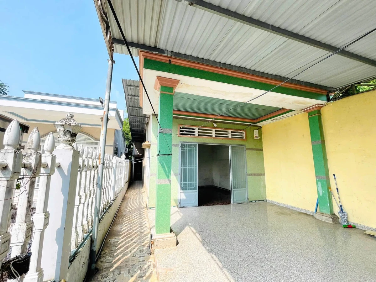 Bán nhà 2 phòng ngủ 50m2 Chơn Thành - Ảnh thu nhỏ 2