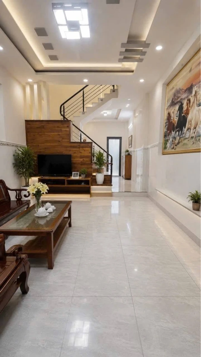 Bán nhà mặt tiền kinh doanh 4,5x18,5m 1 trệt 2 lầu đường Nguyễn Thị Minh Khai, Dĩ An giá 5,8 tỷ - Ảnh thu nhỏ 2