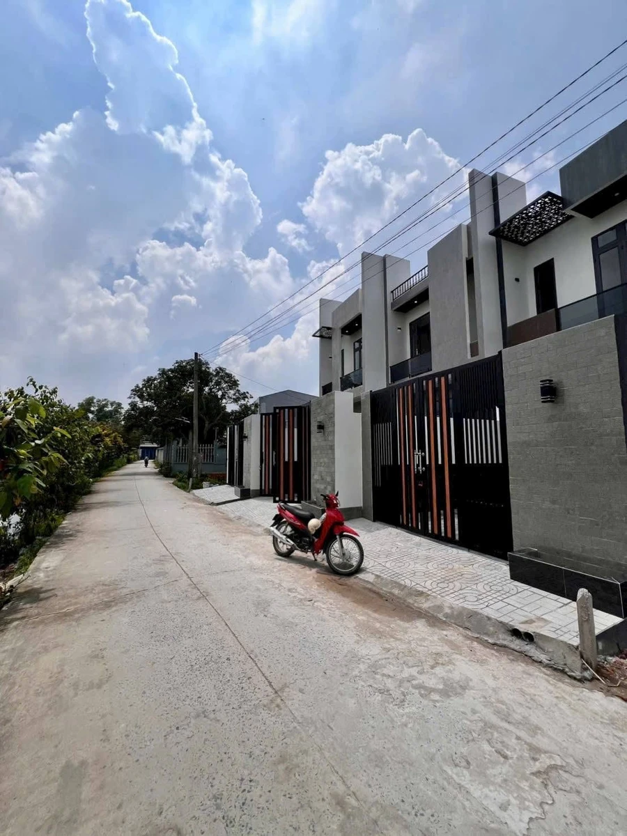Bán nhà phố hiện đại 115m² 3 phòng ngủ tại Mỹ Hạnh Bắc, Long An - Ảnh thu nhỏ 2