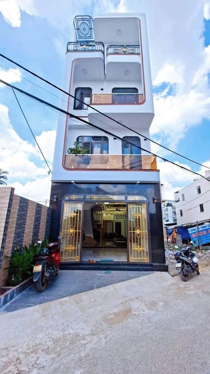 Bán nhà 2 lầu 5 PN 90m2 tại Phường Biên Hòa, Hóc Môn - Ảnh 1