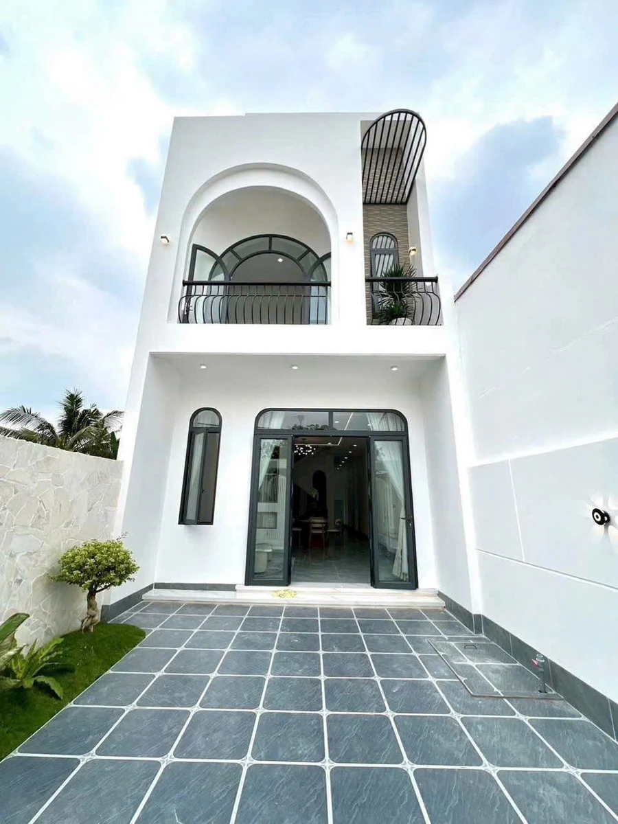 Bán nhà 1 trệt 1 lầu 3 phòng ngủ 5x20m giá 2,4 tỷ tại Hòa Thành, Tây Ninh - Ảnh thu nhỏ 2