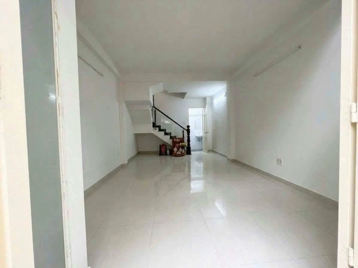 Thuê nhà Quận 1 2PN, 4x8m, sát mặt tiền Trần Khắc Chân, 17 triệu/tháng - Ảnh 1