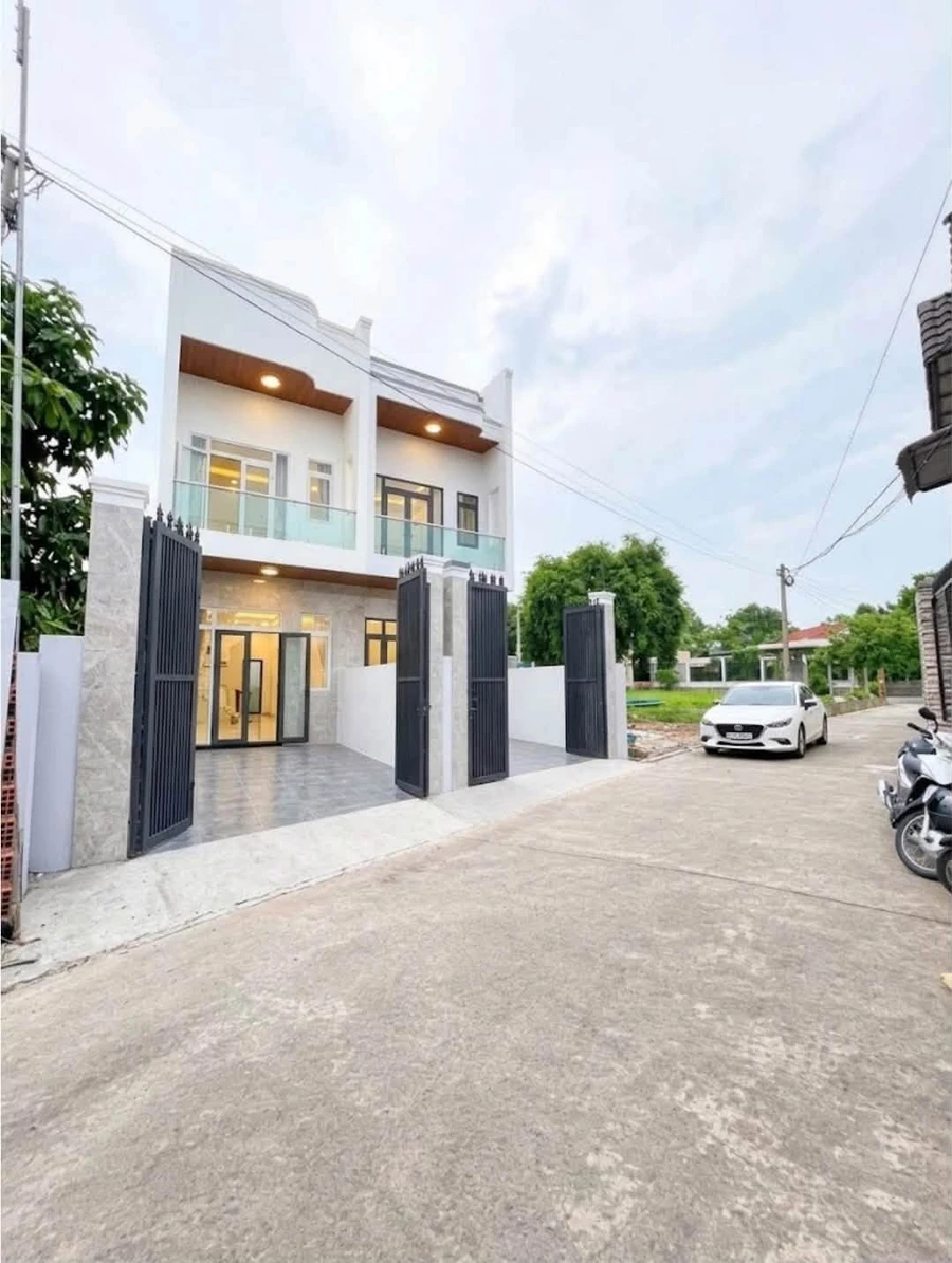 Bán nhà 1 trệt 1 lầu 60m² Định Hoà Thủ Dầu Một 2,7 tỷ - Ảnh 1