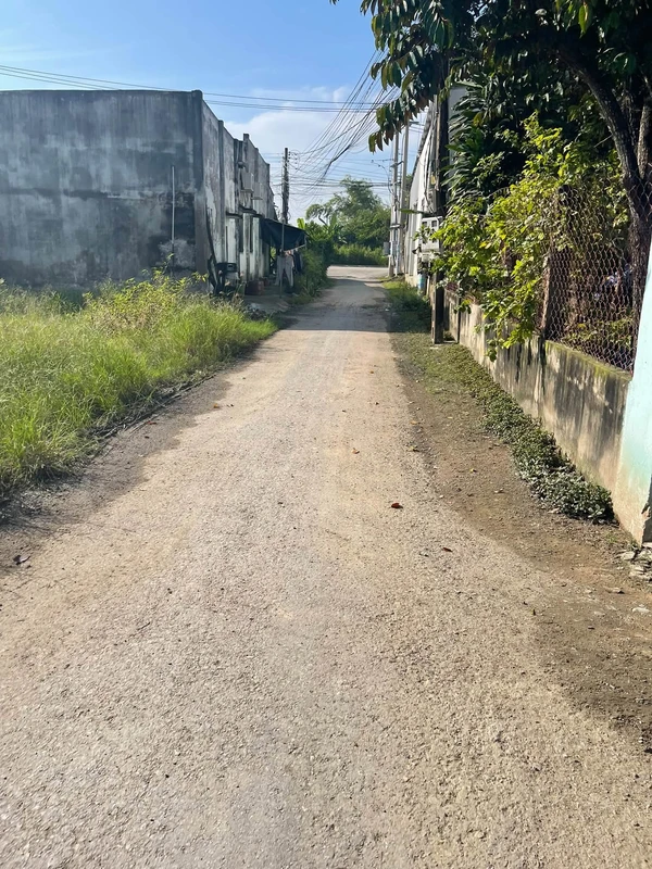 Bán nền đất thổ cư 5x32m nở hậu 11m đường Nguyễn Thị Thọ, thị trấn Đức Hòa, giá 1,9 tỷ