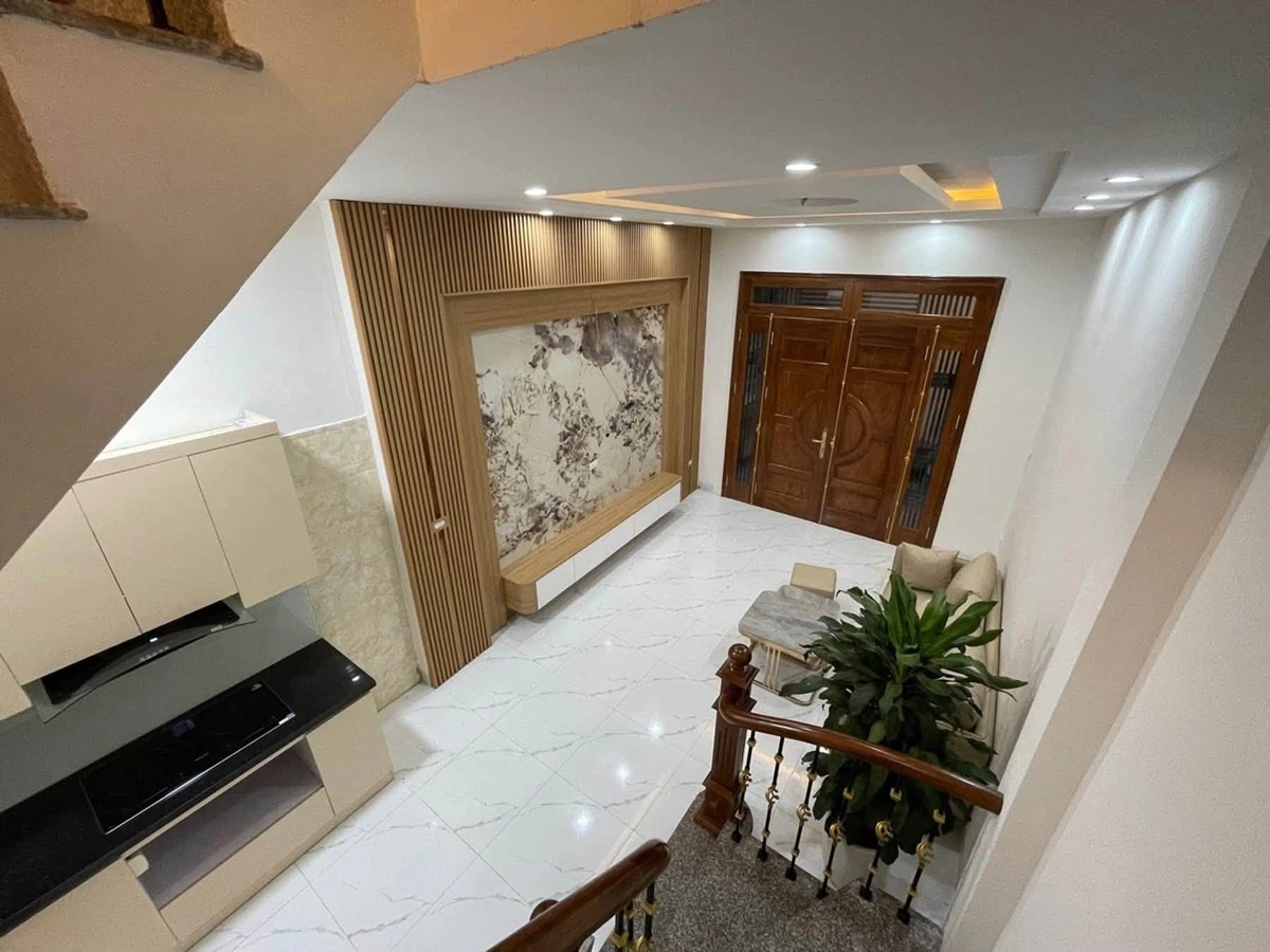 Nhà 5 tầng 1 tum 35m² giá 7,9 tỷ ngõ thông Hoàng Mai - Ảnh thu nhỏ 5