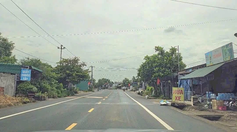 Bán nhà mặt tiền 370m2, 2PN kinh doanh Buôn Đôn Đắk Lắk
