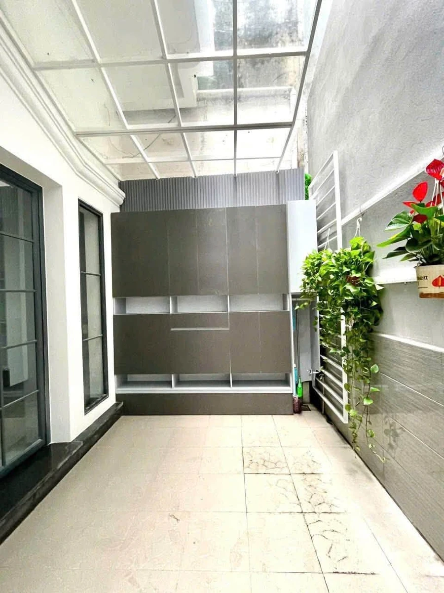 Bán nhà 4,5 tầng 56m2 Hồ Sen Hải Phòng, giá 3,89 tỷ - Ảnh 1